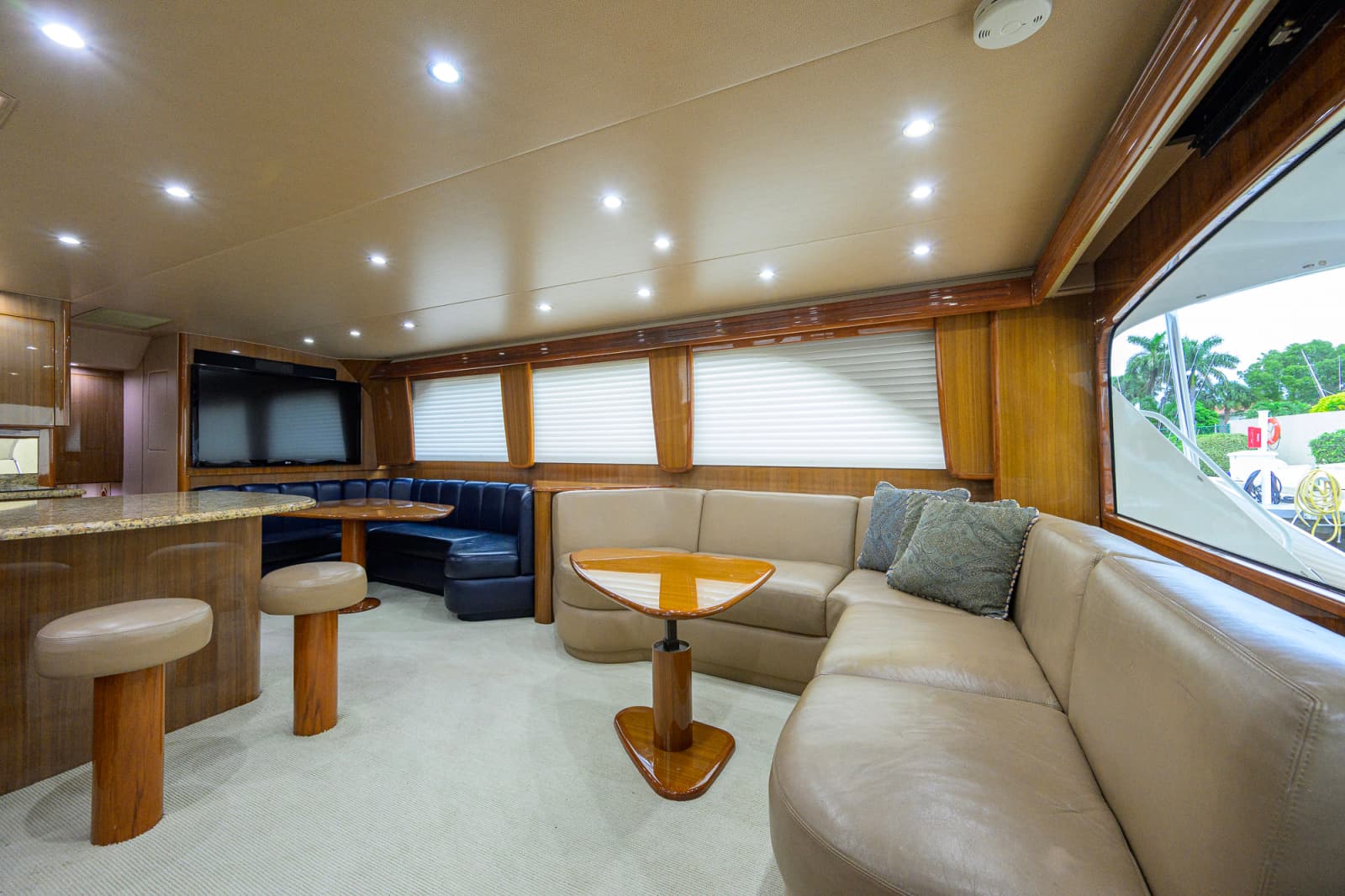 2006 Viking 68 Enclosed Bridge