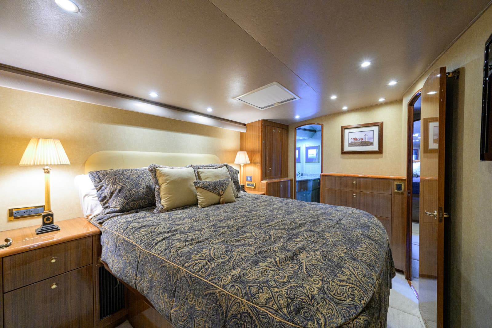 2006 Viking 68 Enclosed Bridge