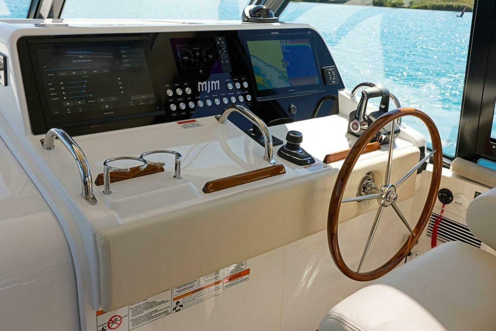 Helm Station