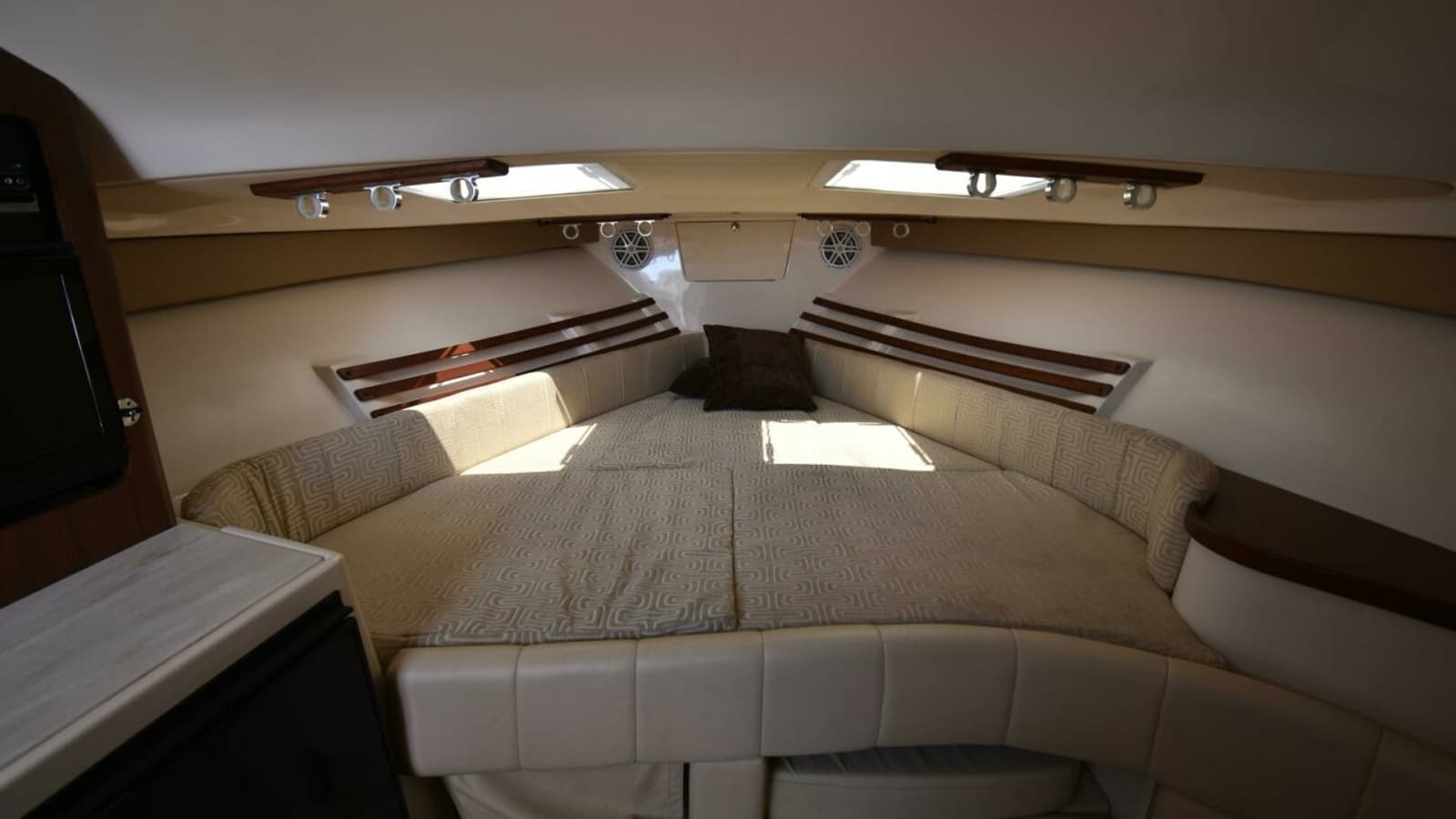 2016 Grady-White 330 Express