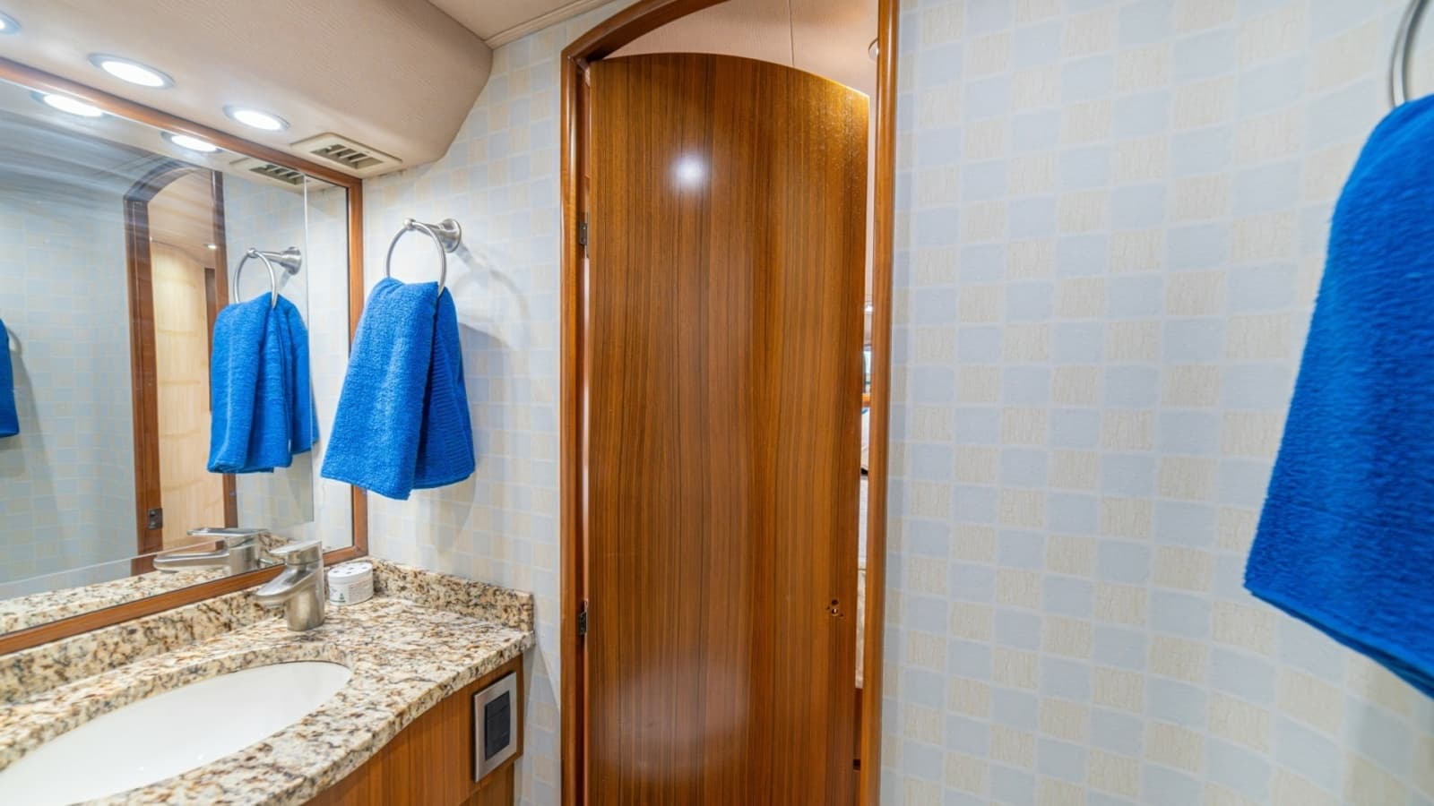 60 Viking Convertible 2012 "Contango"