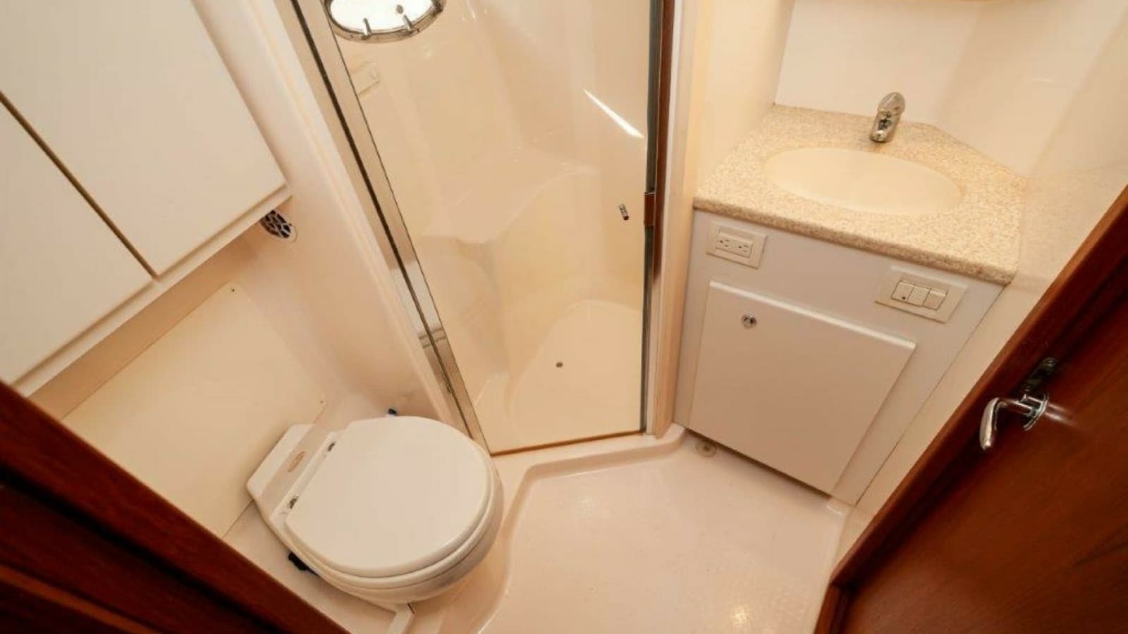 2003 Tiara Yachts 4200 Open Kingfisher Head