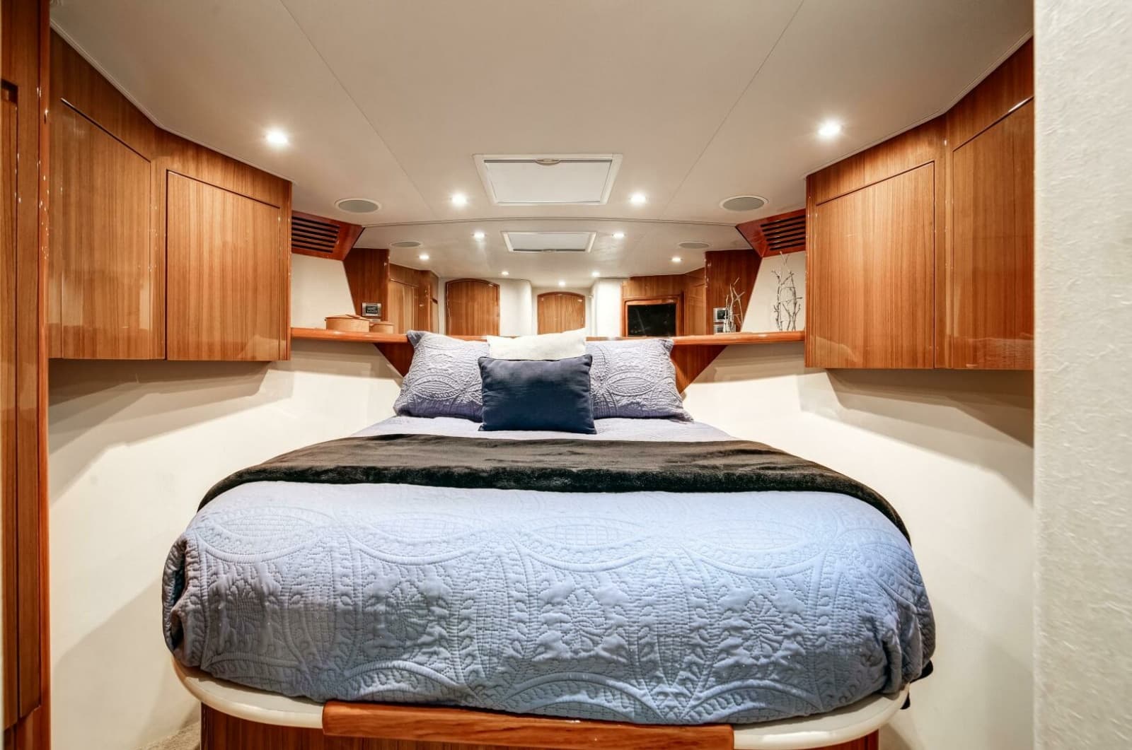 Viking 64 - High Life -