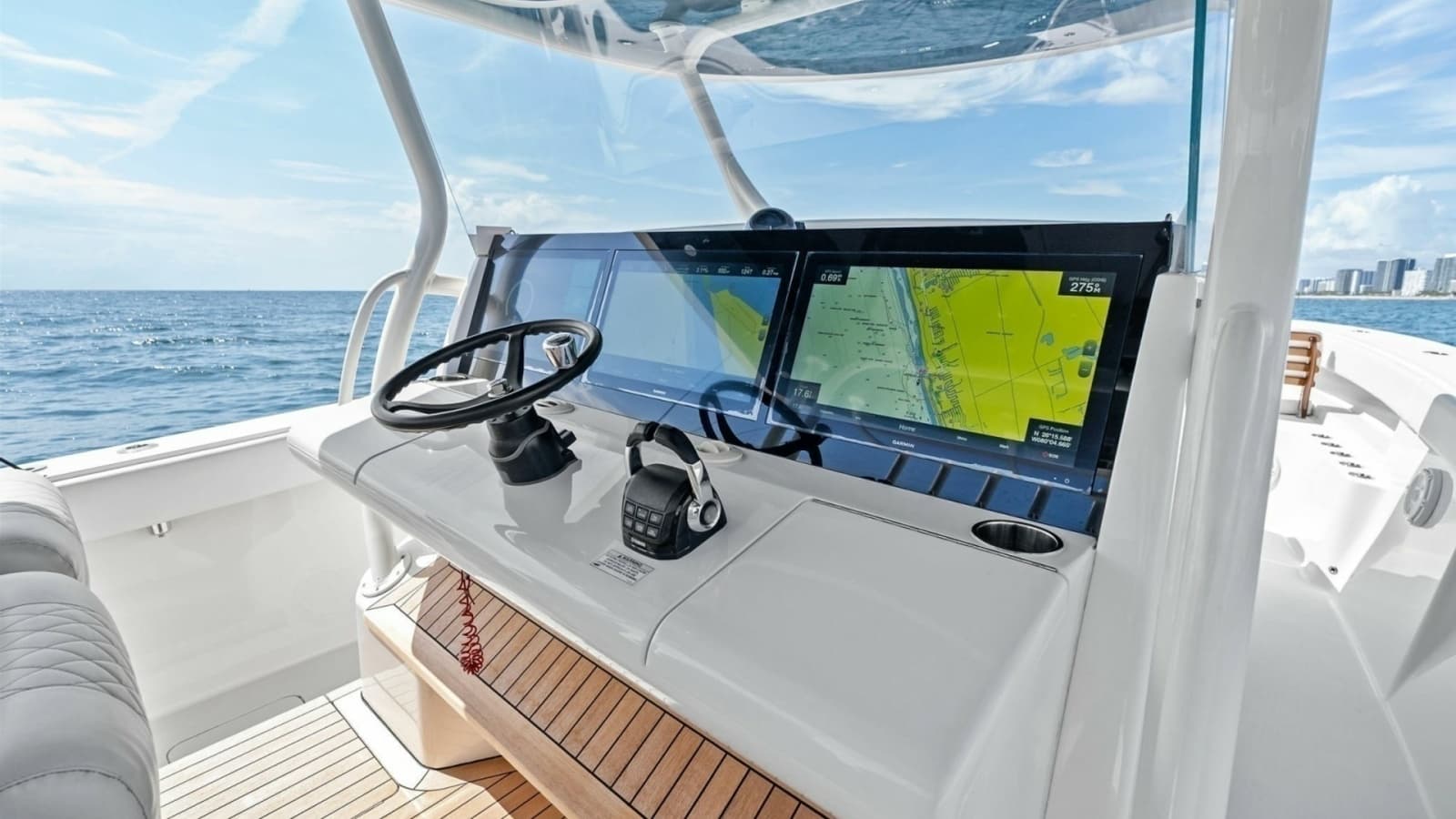 2020 Jupiter 43 SF MENACE Helm