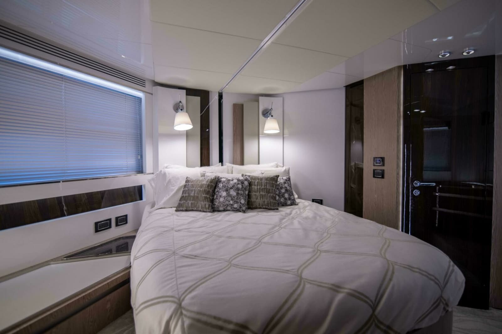 Azimut 70 Triple Play -