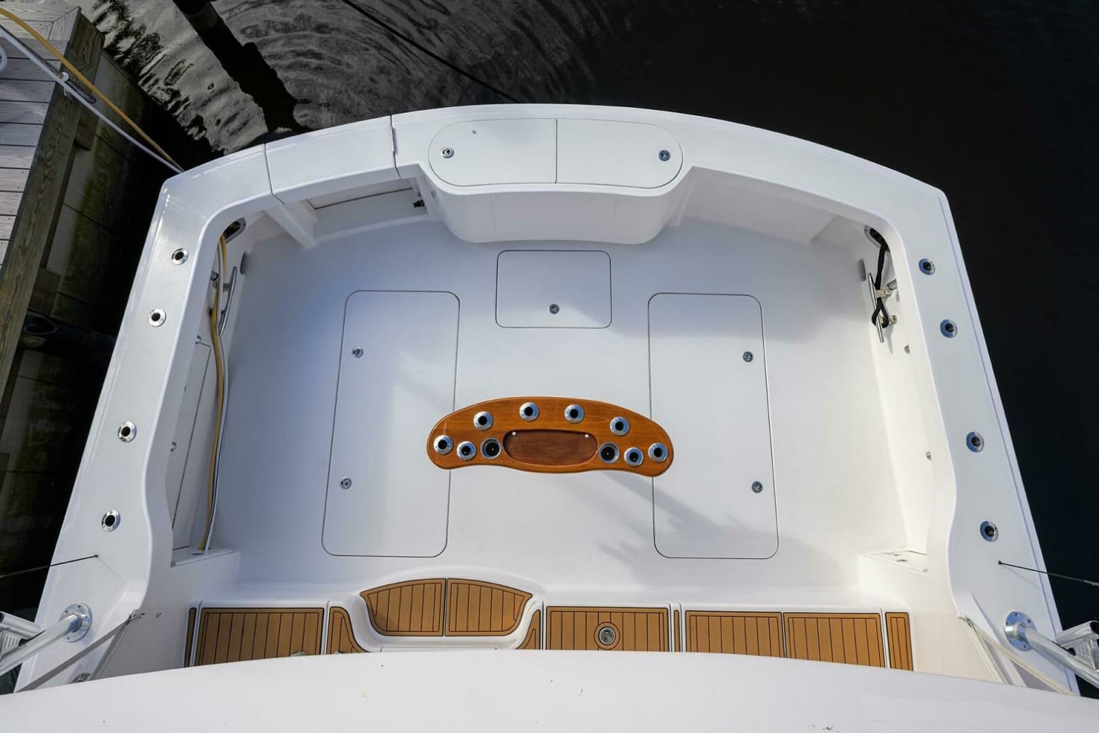 Hatteras 63 Reelin N Dealin - Exterior Cockpit