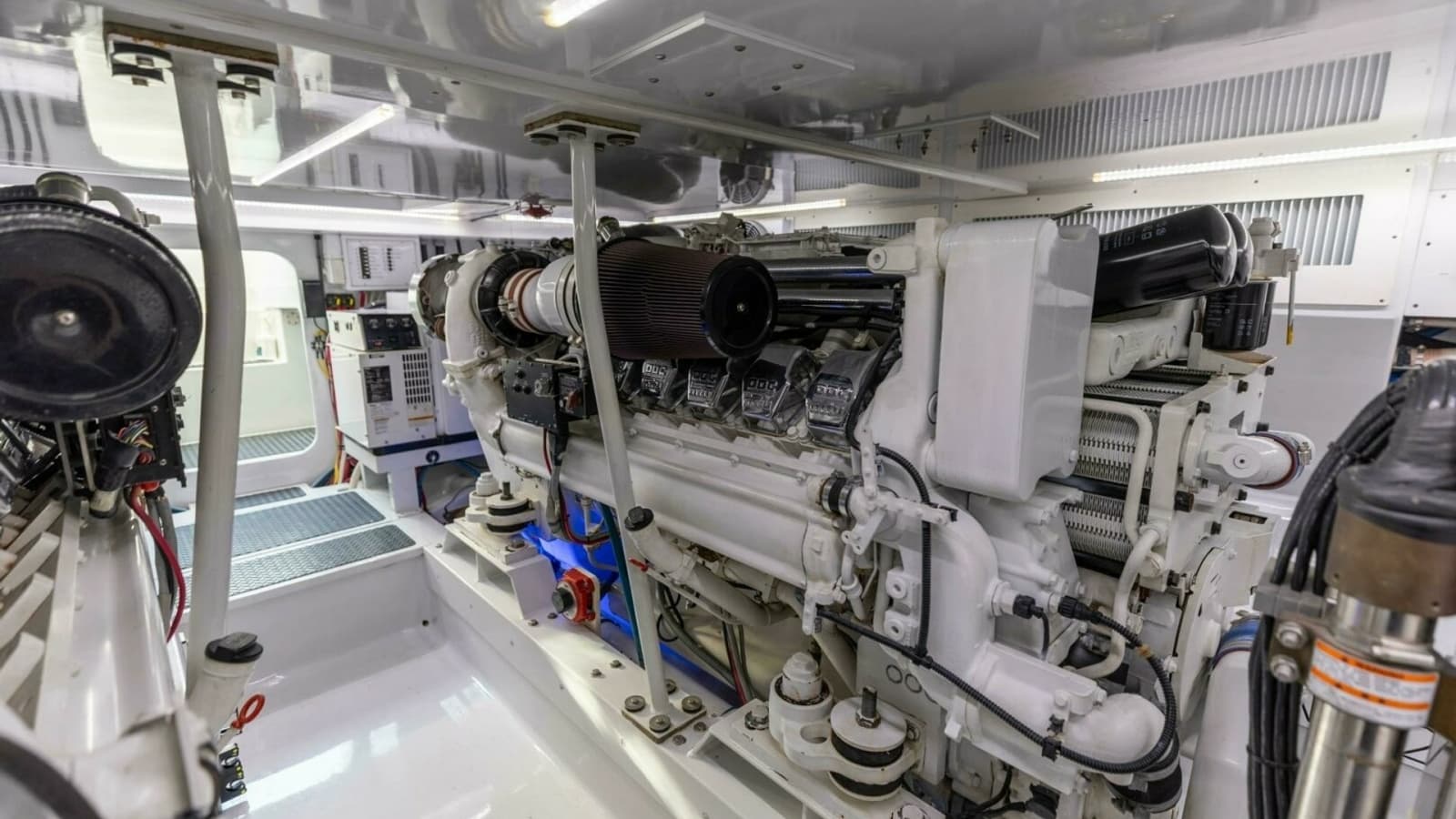 2006 Jim Smith 68 Convertible- Engine Room