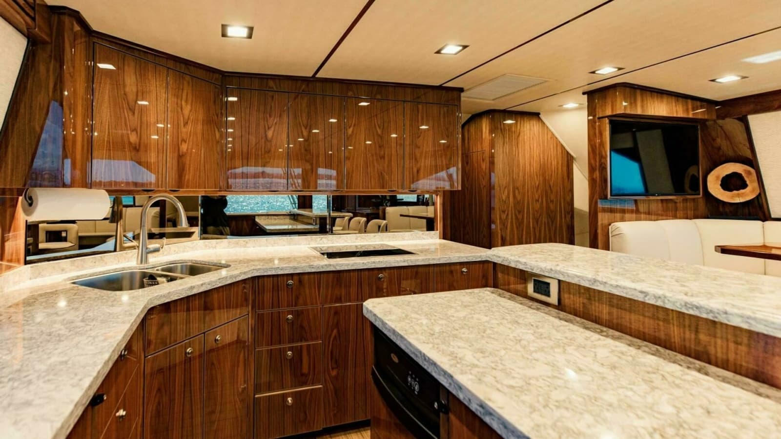 2020 Viking 72 Enclosed Bridge