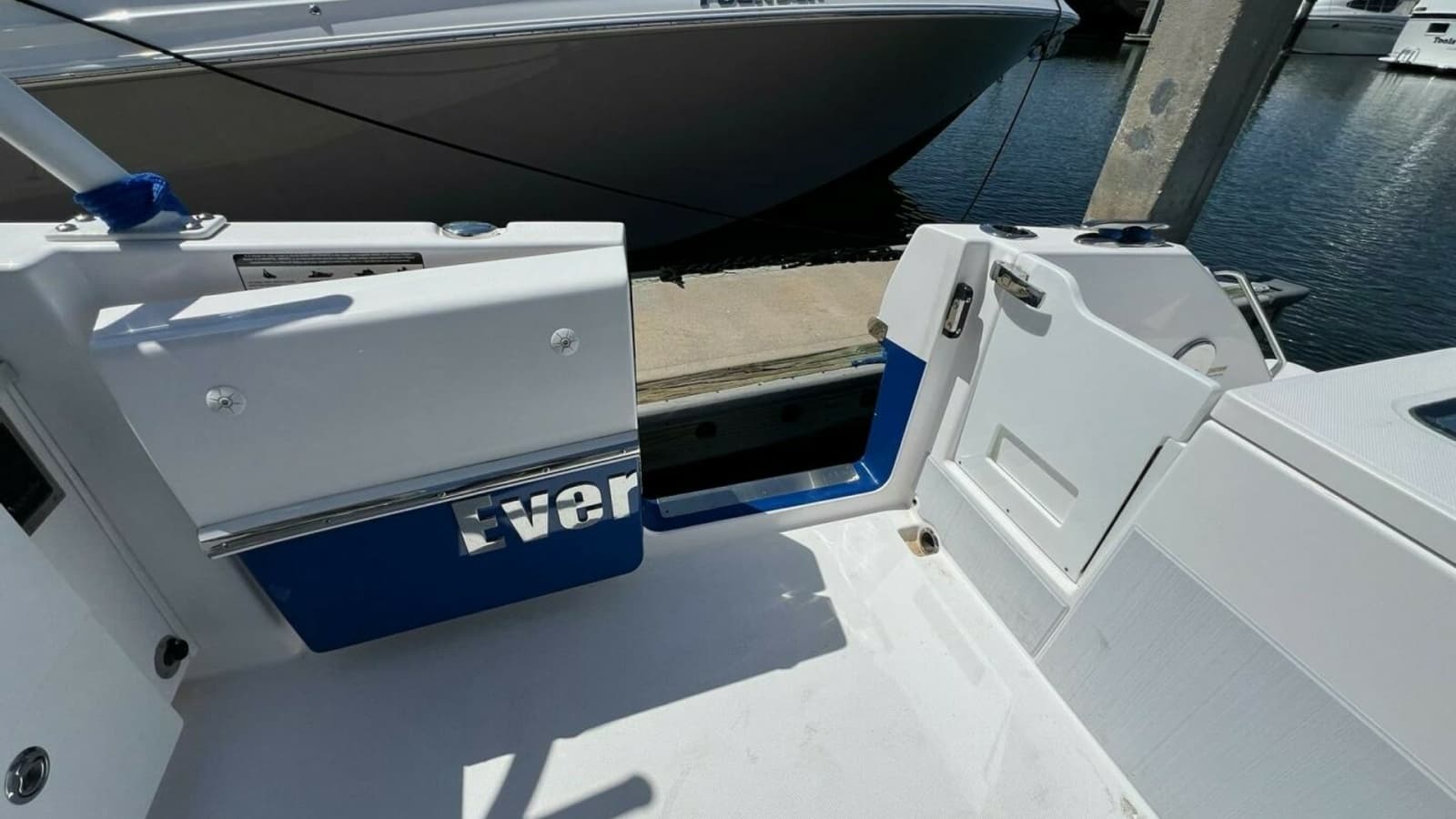 2019 Everglades 340 Dual Console- Cockpit