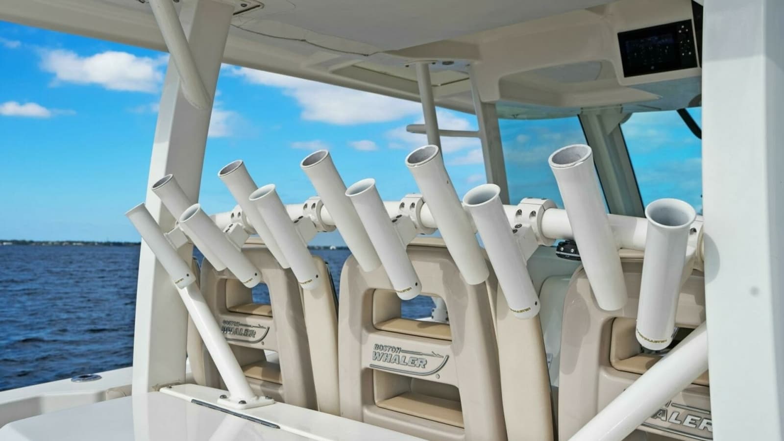 2019 Boston Whaler 380 Outrage 'Lima Kilo' - Rod Holders