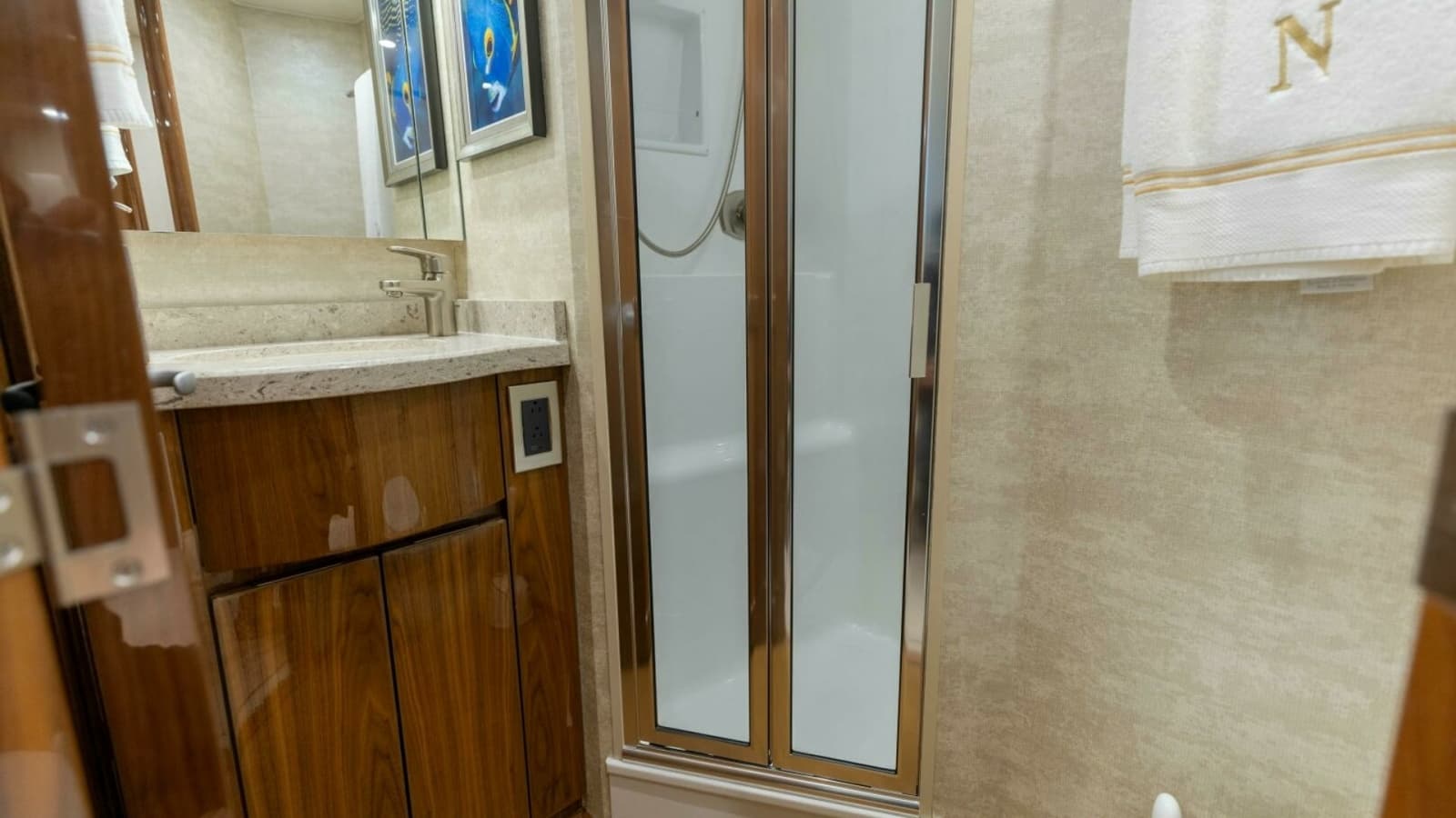 2018 Viking 62 Convertible- Da'Grits-Guest Head