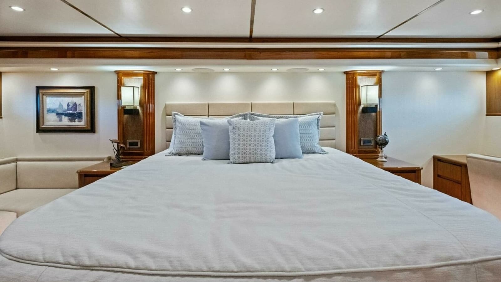 2012 82 Viking Convertible - Lady Di