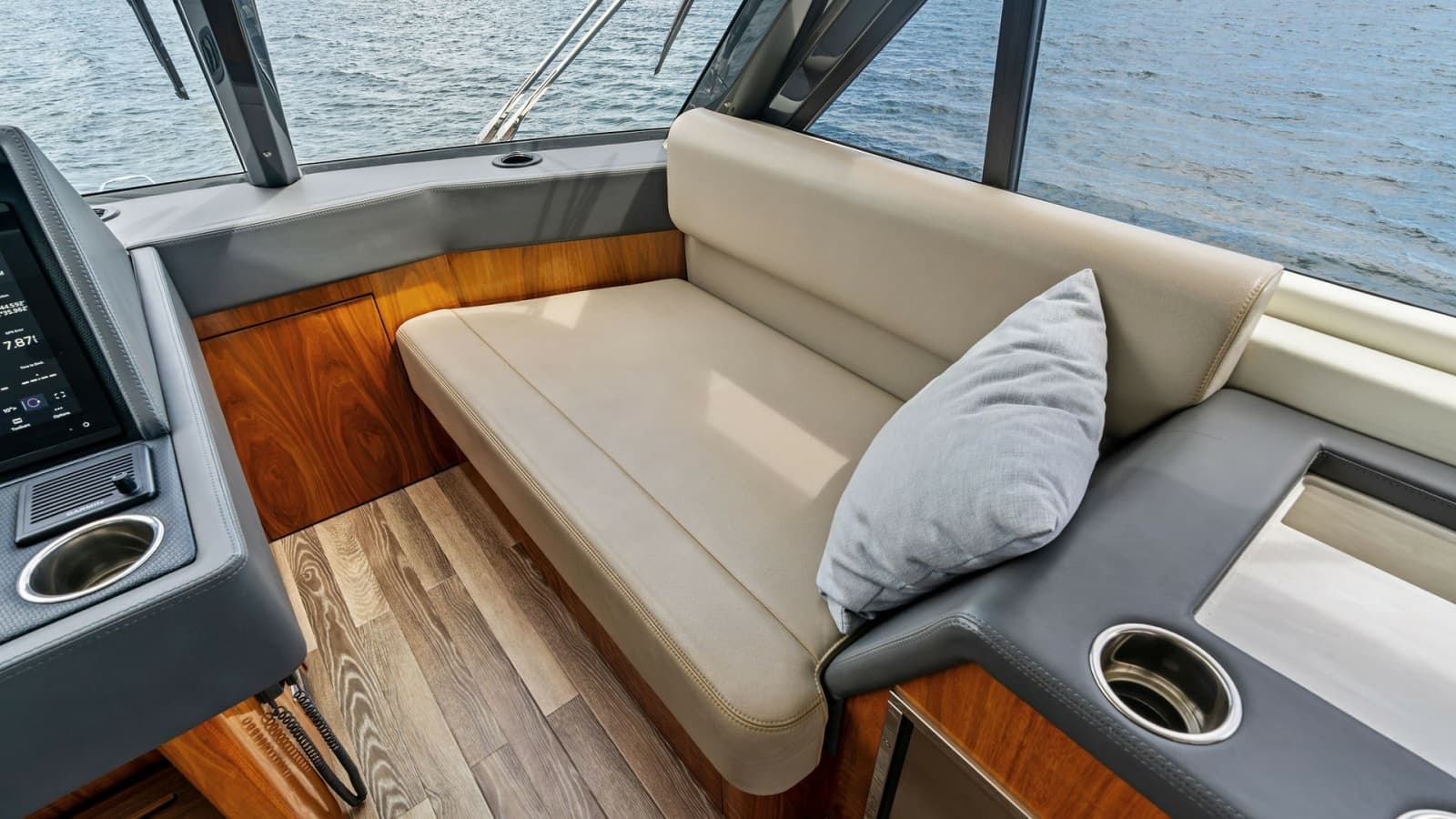 Enclosed Bridge Seating Area