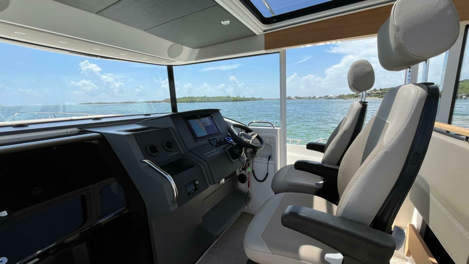 2025 Nimbus Commuter 11