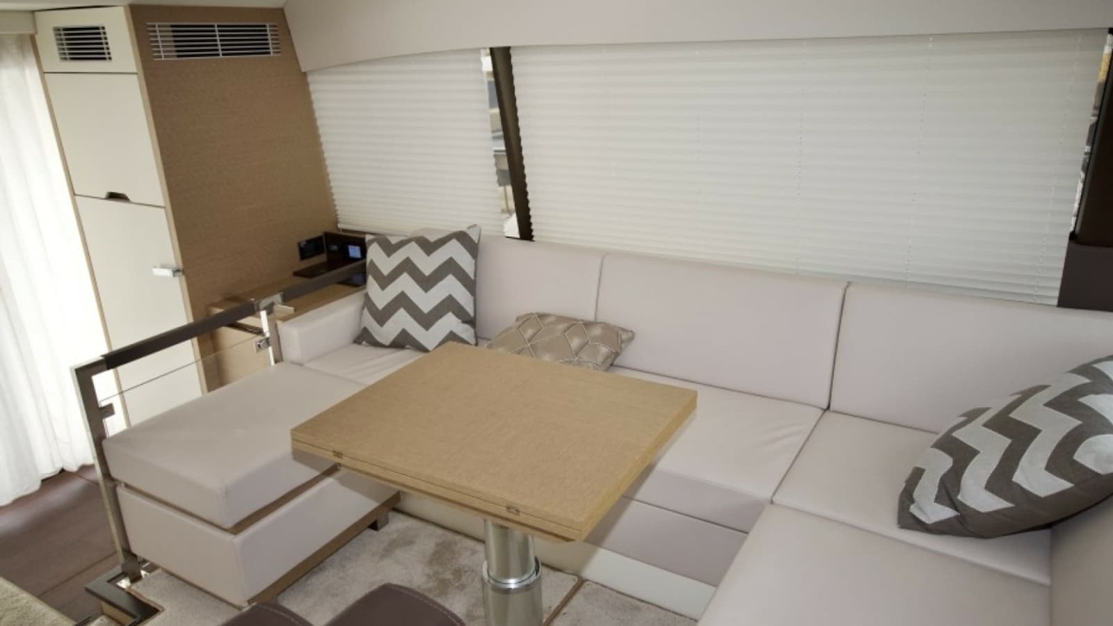 2018 Prestige 460 S