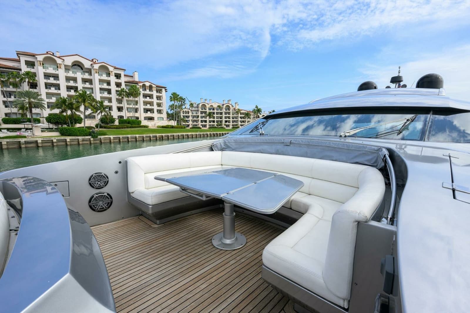2009 Pershing 90 Express