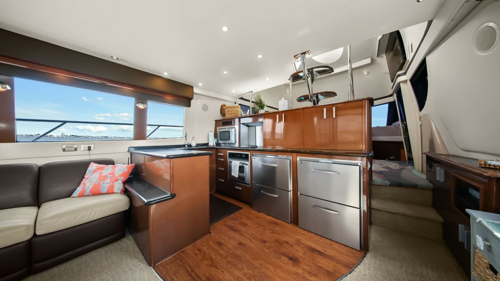 2008 Carver 56 Voyager