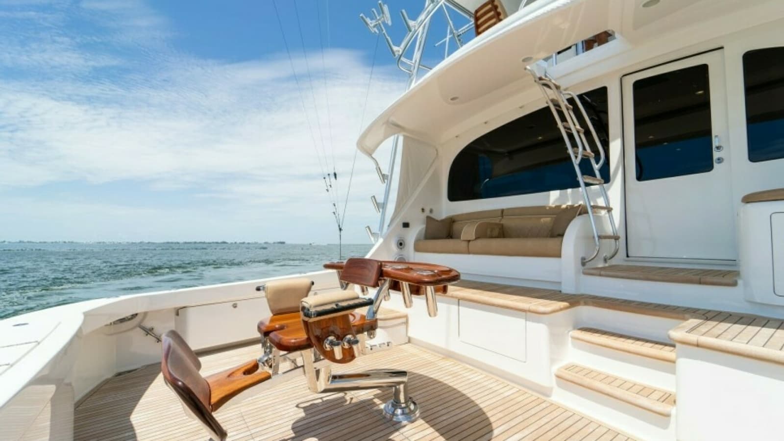 2018 Viking 72 Convertible - Wrapped Up
