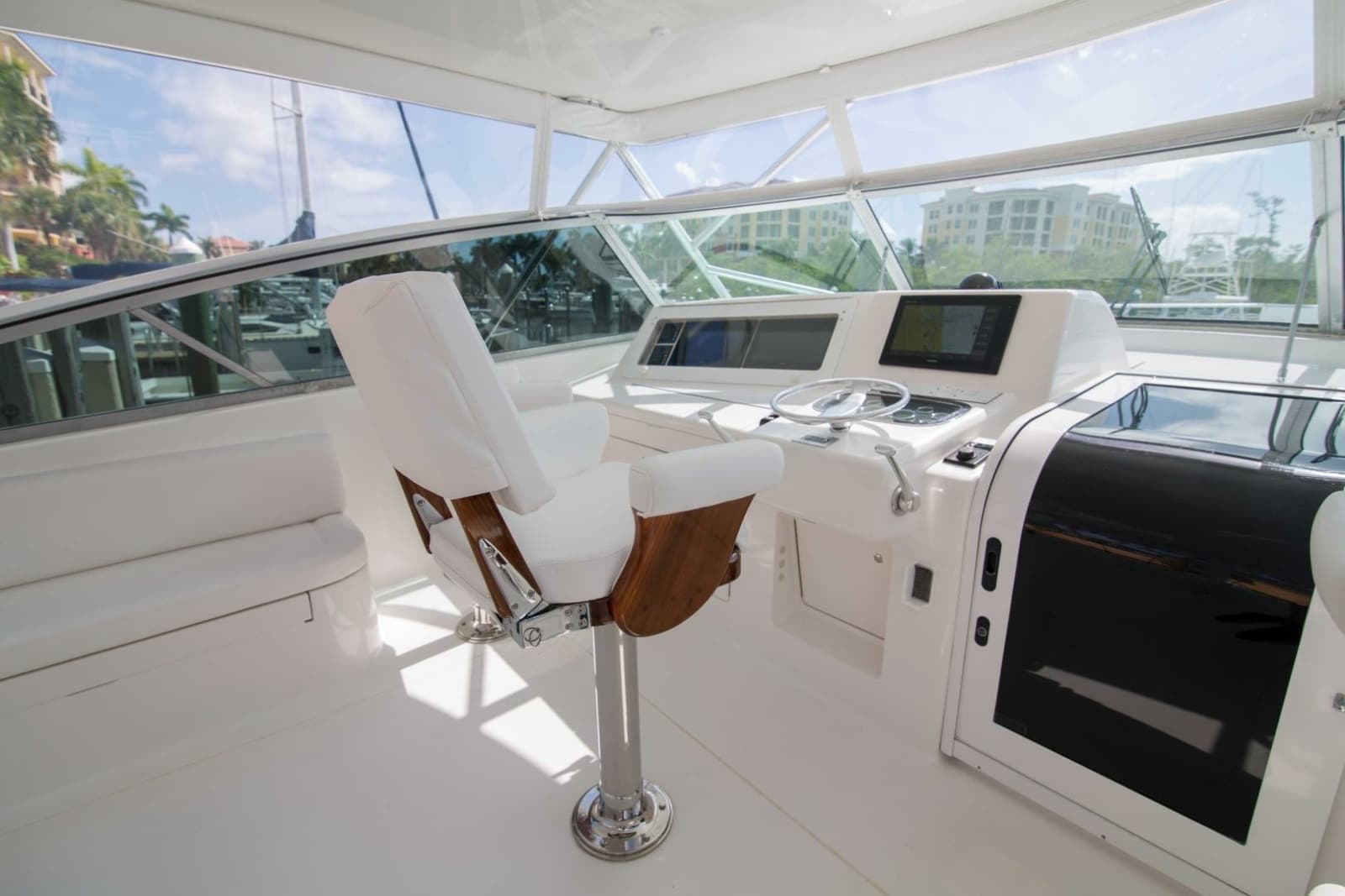 Viking 50 - Tiger Six - Helm