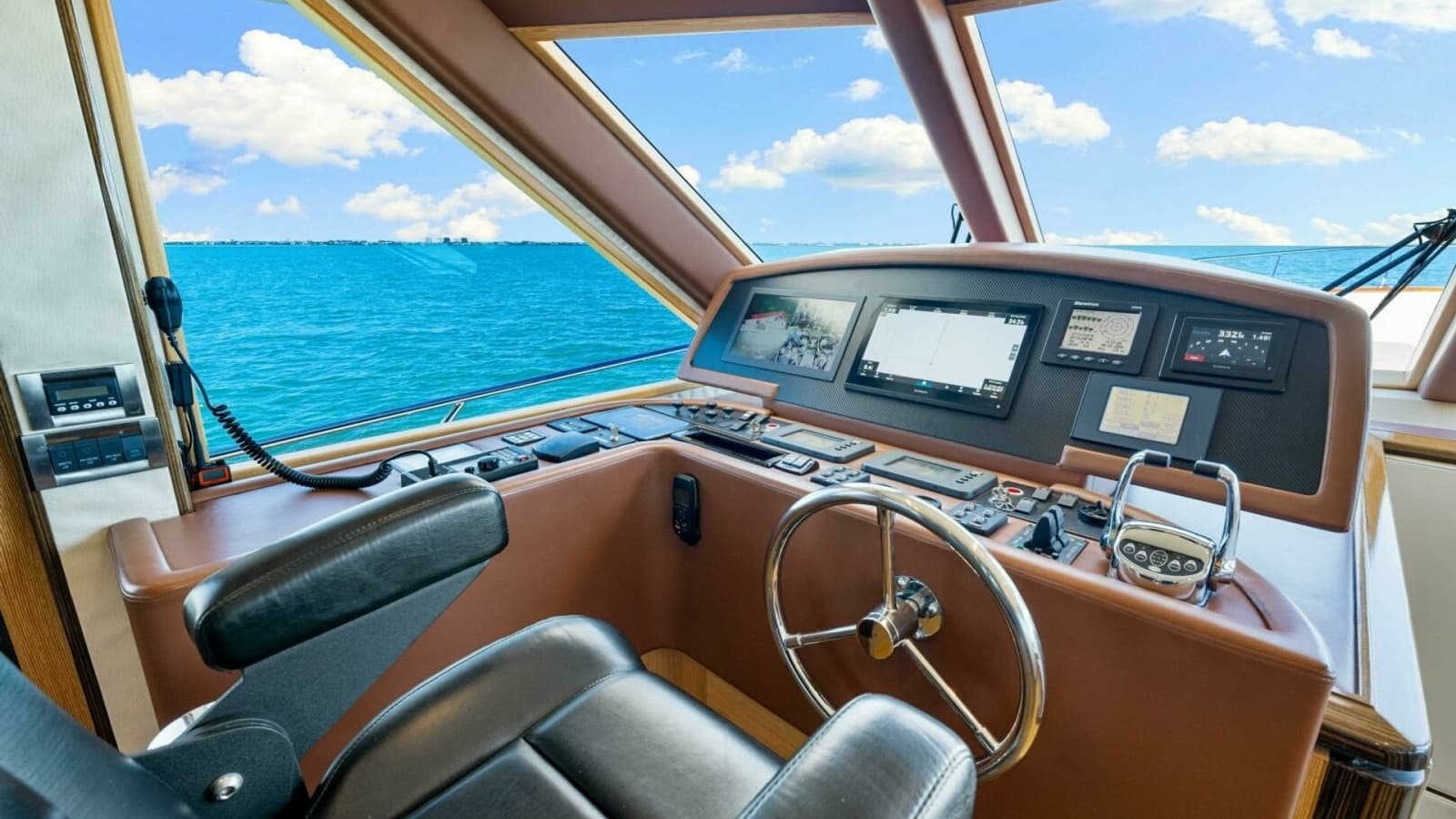 2010 83 Ocean Alexander Motor Yacht 'Relentless'