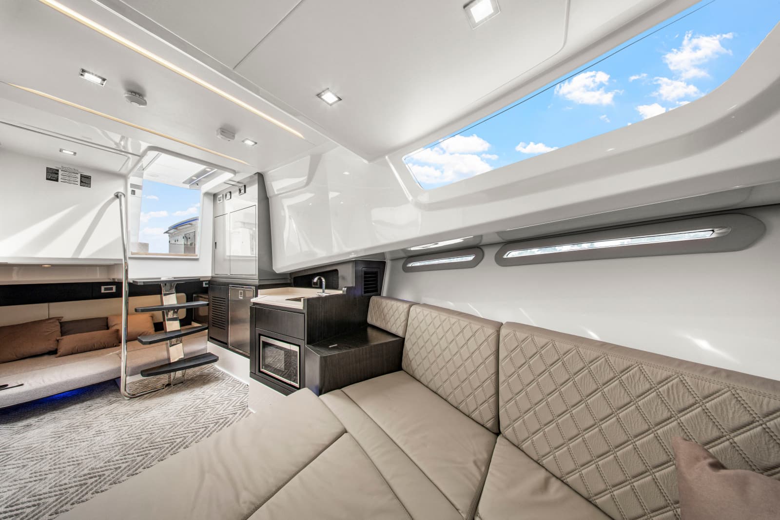 2025 Schaefer 375 HT
