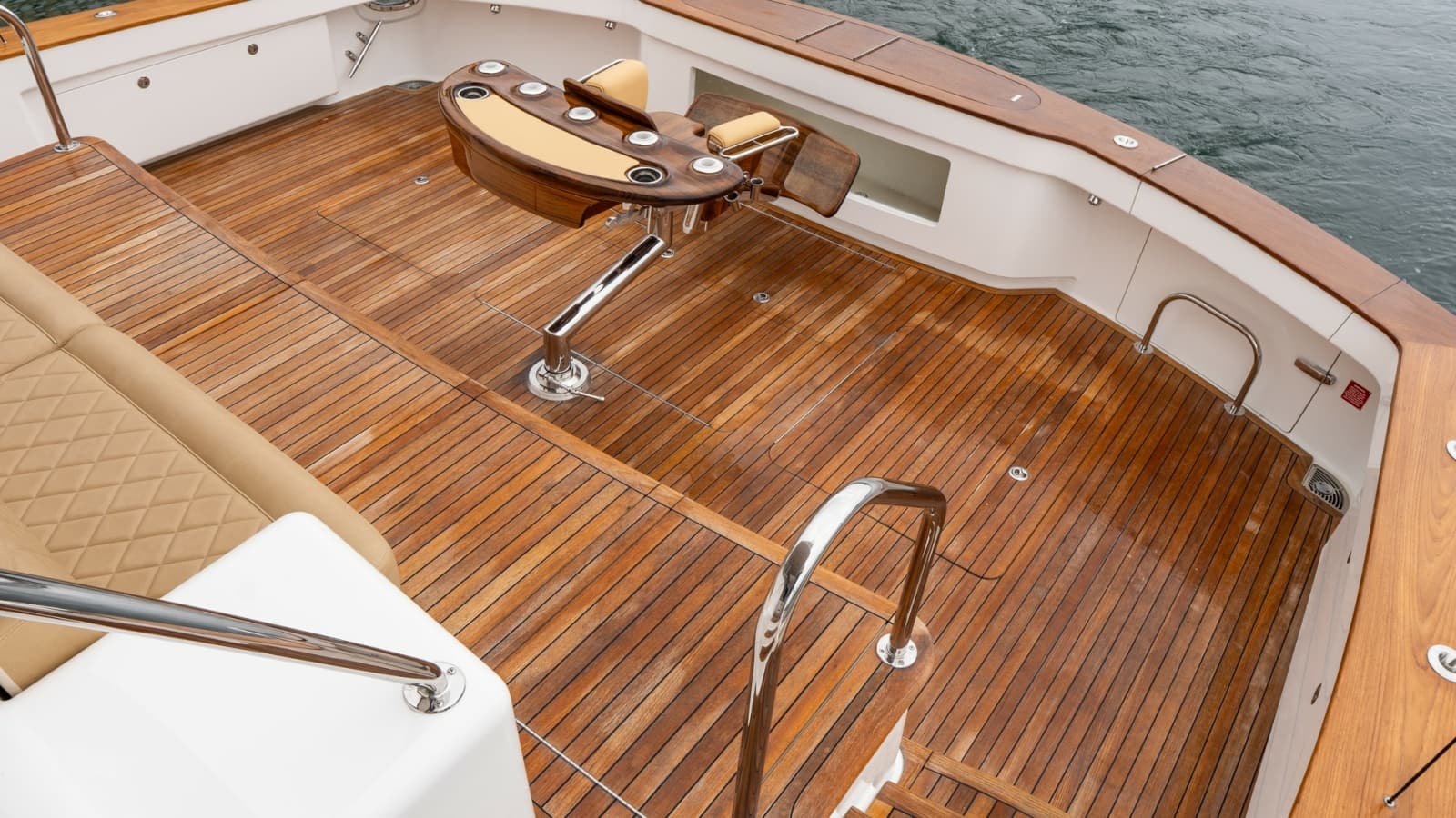 2020 Viking 92 Skybridge "After Midnight"