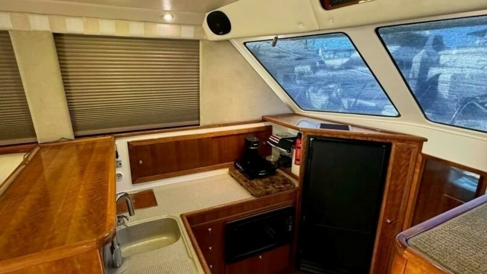 2002 Riviera 43 Flybridge "Fortuna"