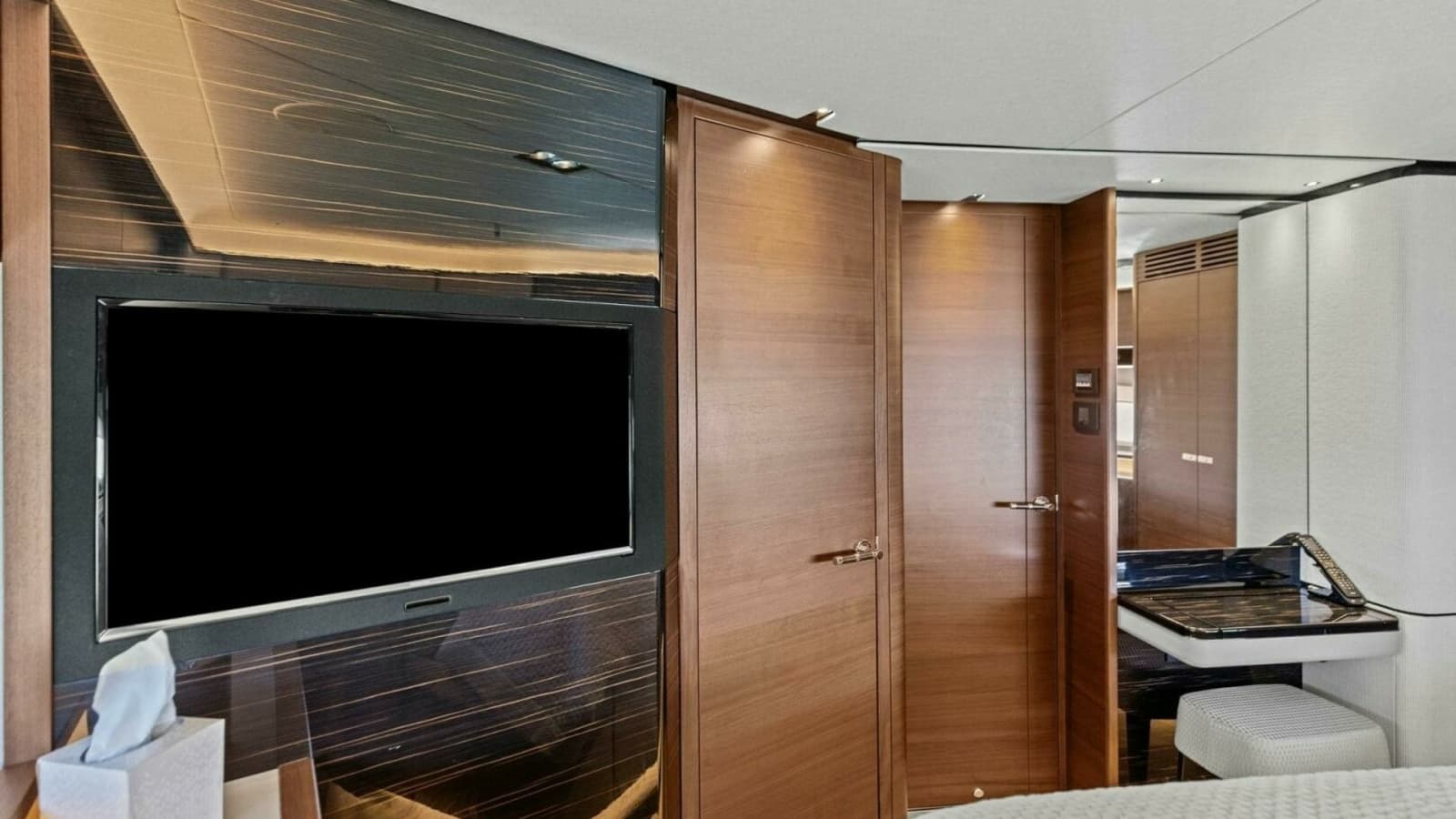2018 Princess Y75 Motor Yacht
