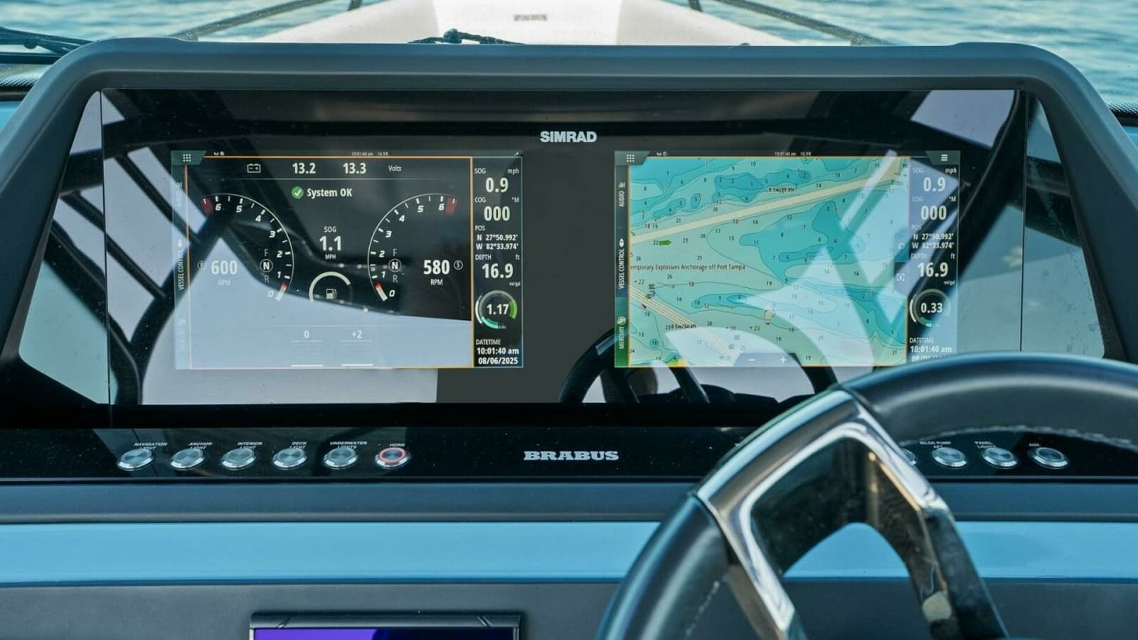 2022 Axopar Brabus Shadow 500 TT - Helm Displays
