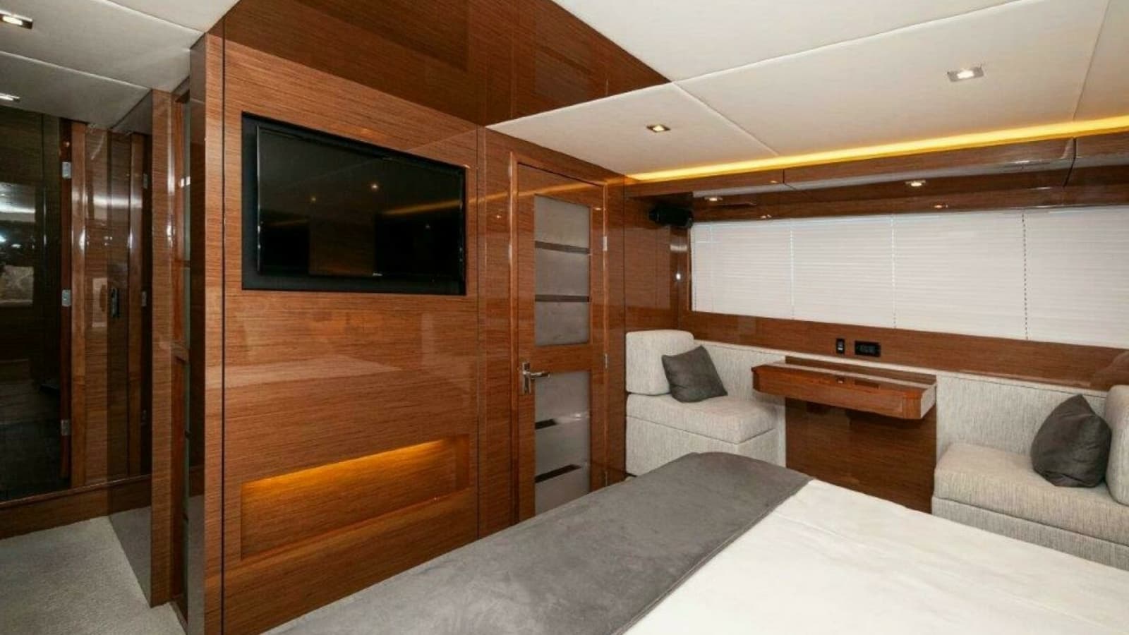 2020 Cruisers Yachts- HARPER BELL- Master SR 6