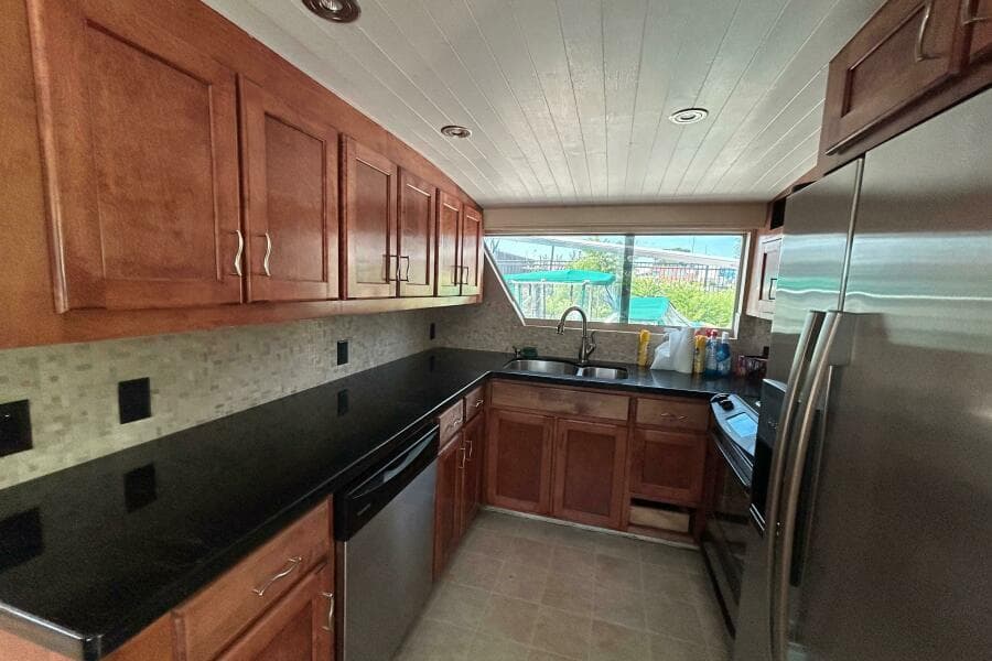 1991 Hatteras Cockpit Motor Yacht