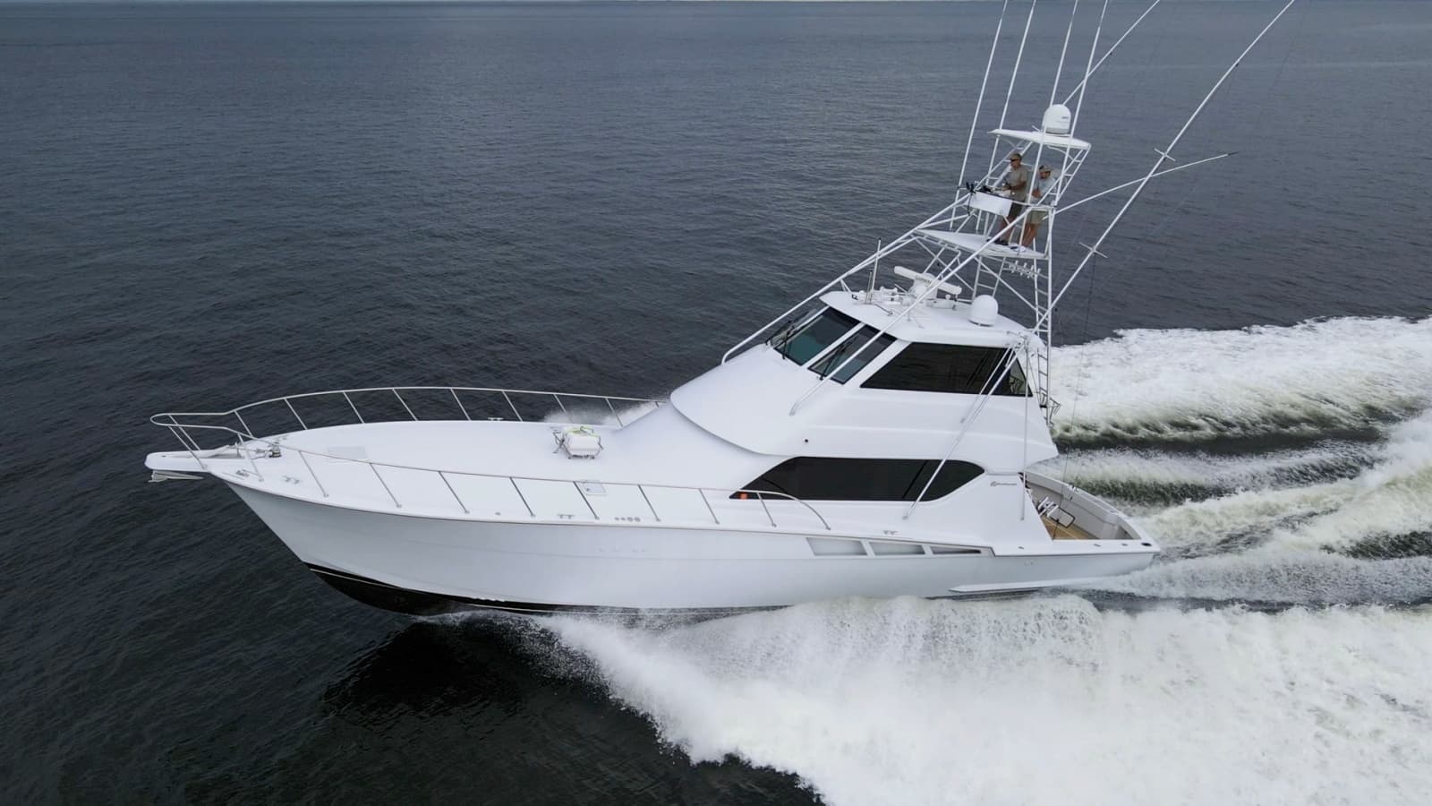 1999 Hatteras 60 Enclosed Bridge Better Days Exteriors (3)