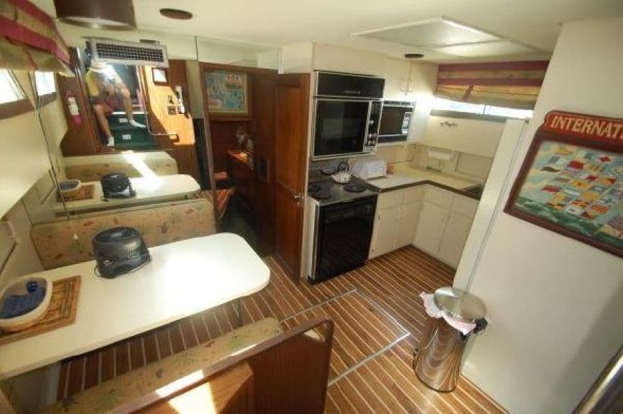 1987 Hatteras 