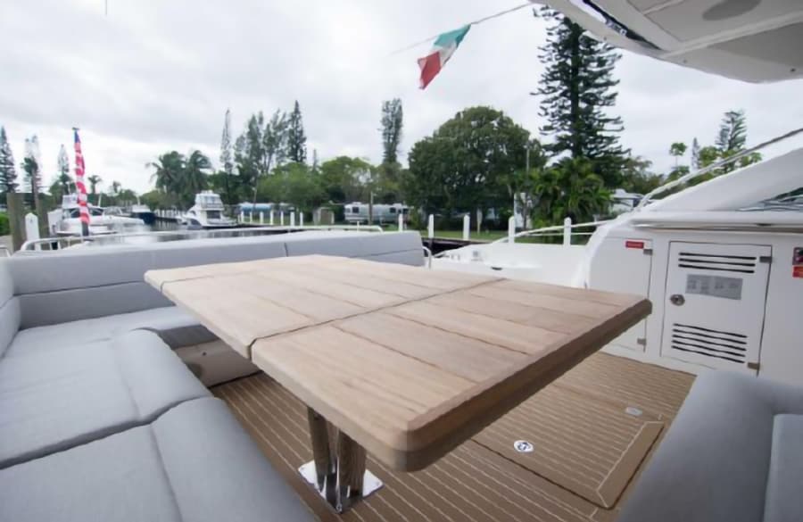 2018 Sunseeker Predator