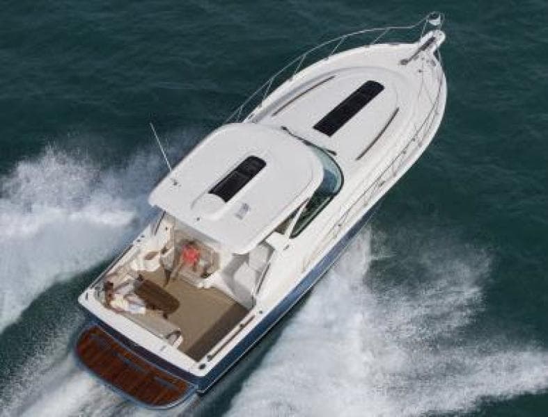 2017 Tiara Yachts 