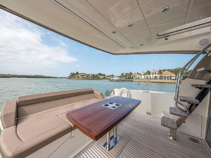 2015 Prestige 550
