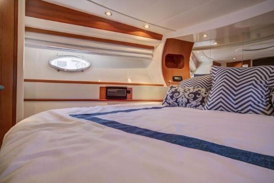 2008 Pershing 