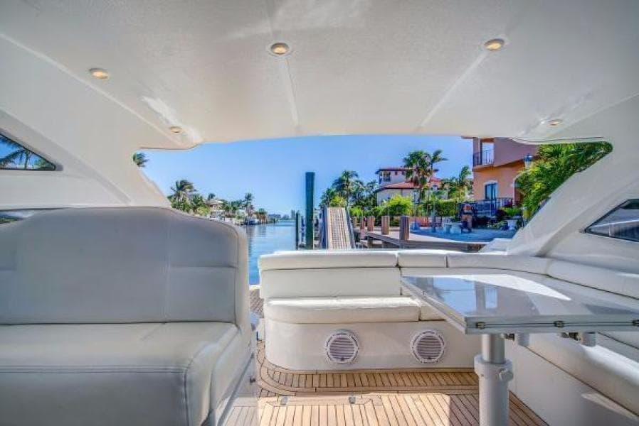 2008 Pershing 
