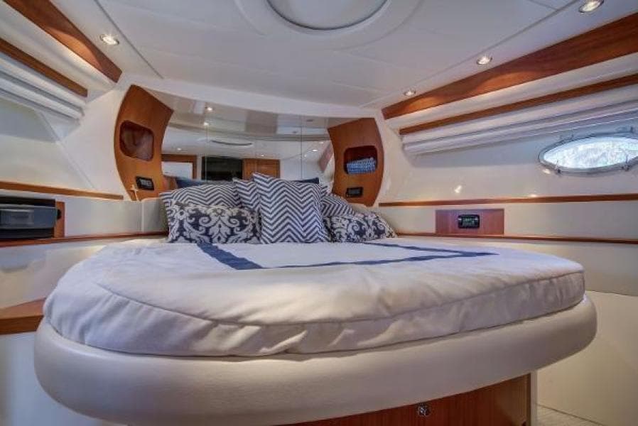 2008 Pershing 