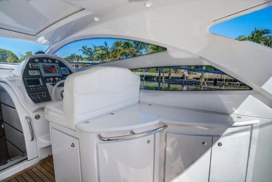 2008 Pershing 