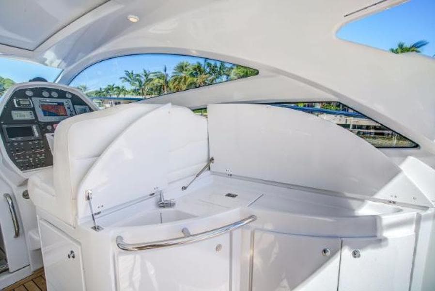 2008 Pershing 