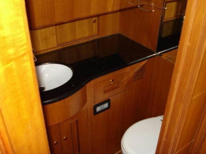 2005 Ocean Alexander Motor
