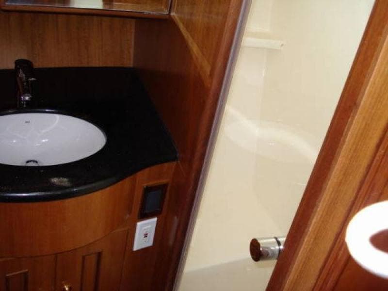 2005 Ocean Alexander Motor