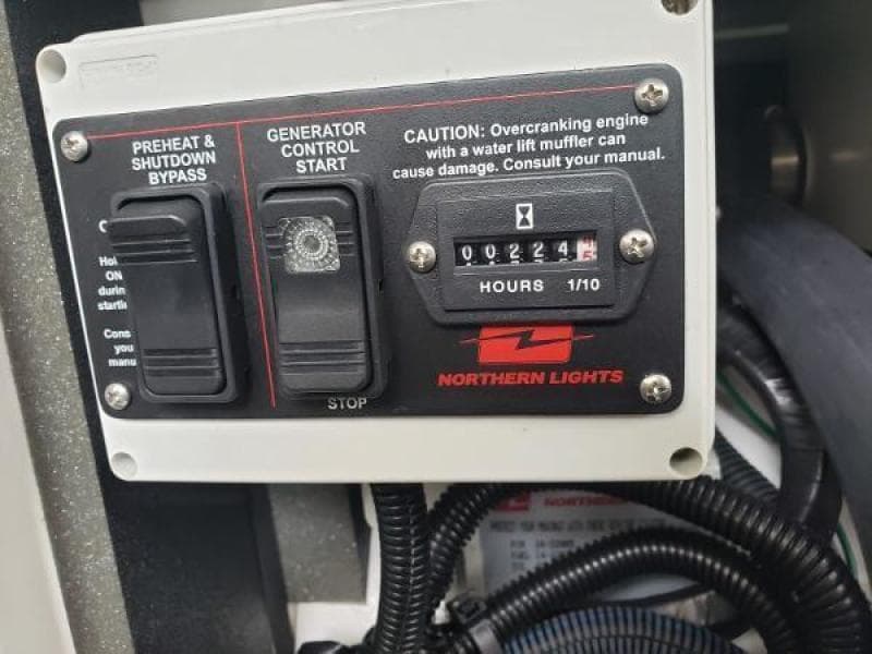 2002 Maxum 4200 SCR