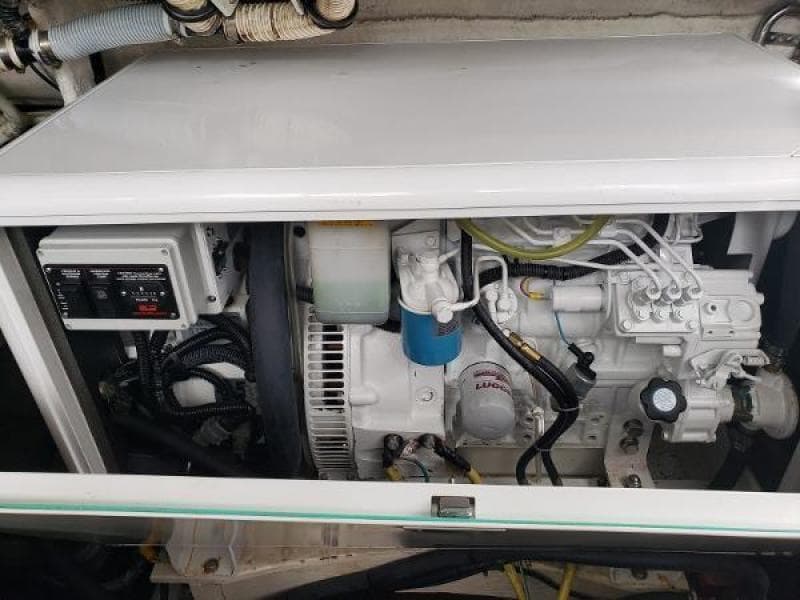 2002 Maxum 4200 SCR