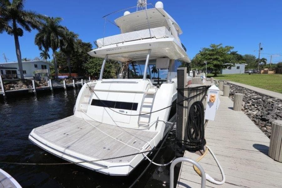 2017 Prestige Motoryacht