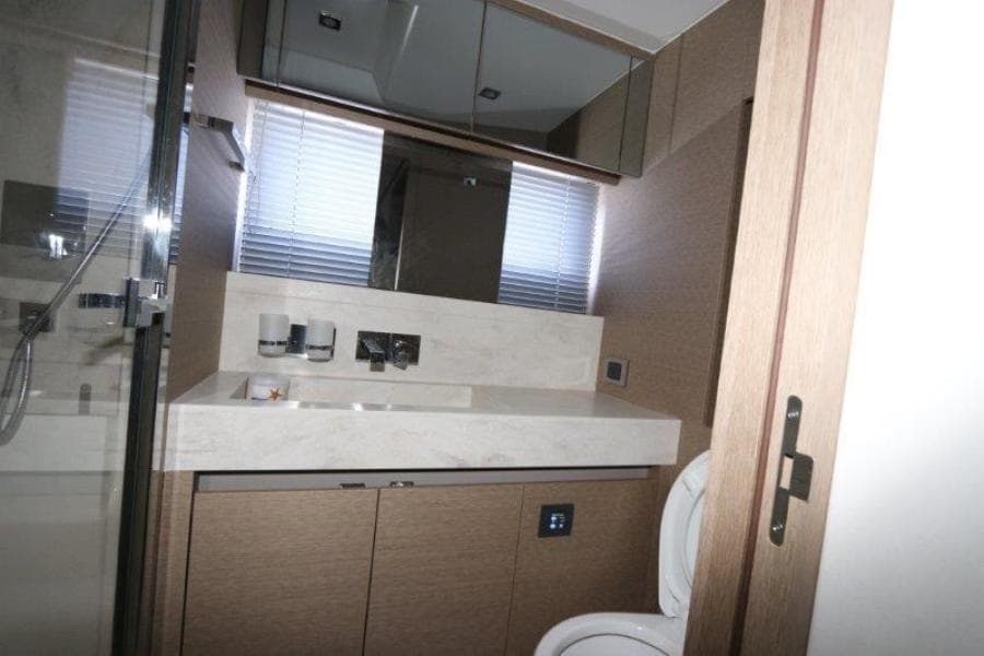 2017 Prestige Motoryacht