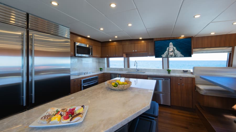 2028 Hargrave Raised Pilothouse