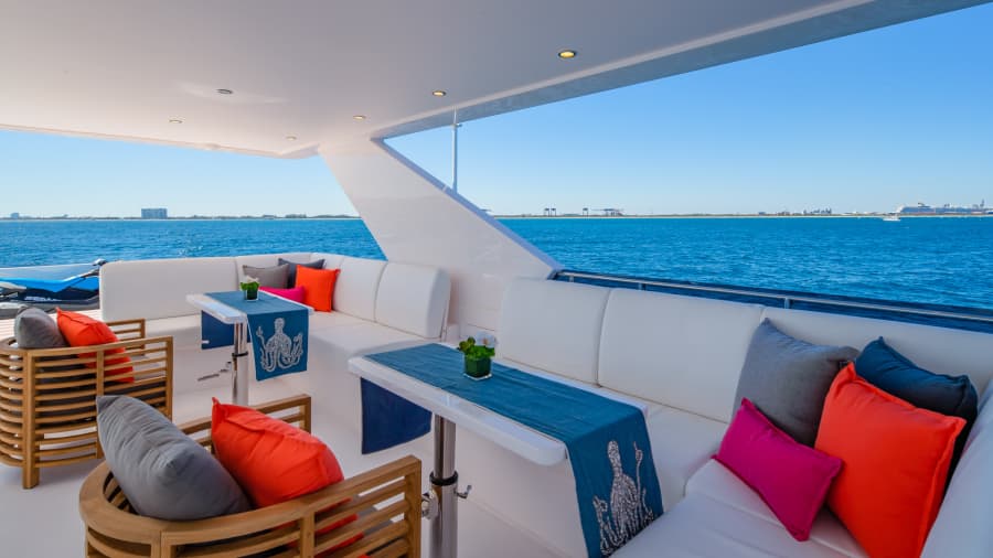 2028 Hargrave Raised Pilothouse