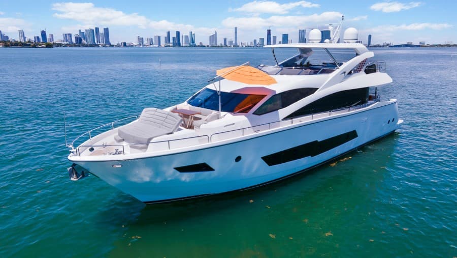 2018 Sunseeker 86 Yacht
